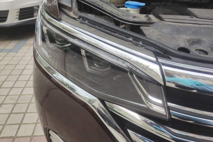 Used Volkswagen Viloran 2020 380TSI Prestige Edition Right Front Headlight