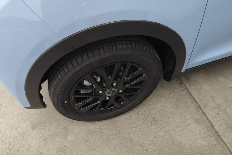 Used Chery QQ Little Ant 2024 Edition Youth Version 251km True Love Edition 25.05 kWh Left Front Wheel Hub