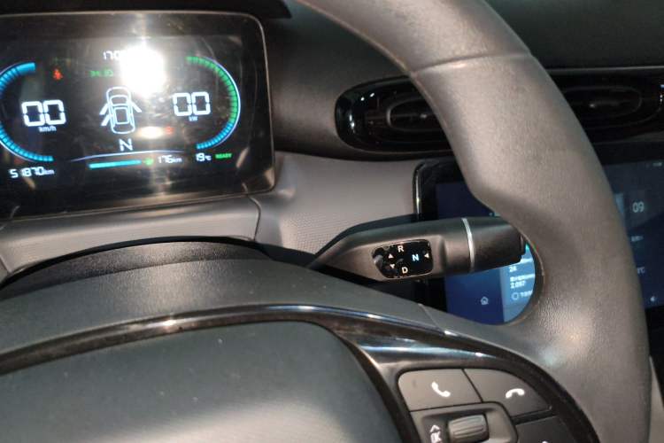 Used Leapmotor T03 2022 Special Edition Gear Lever