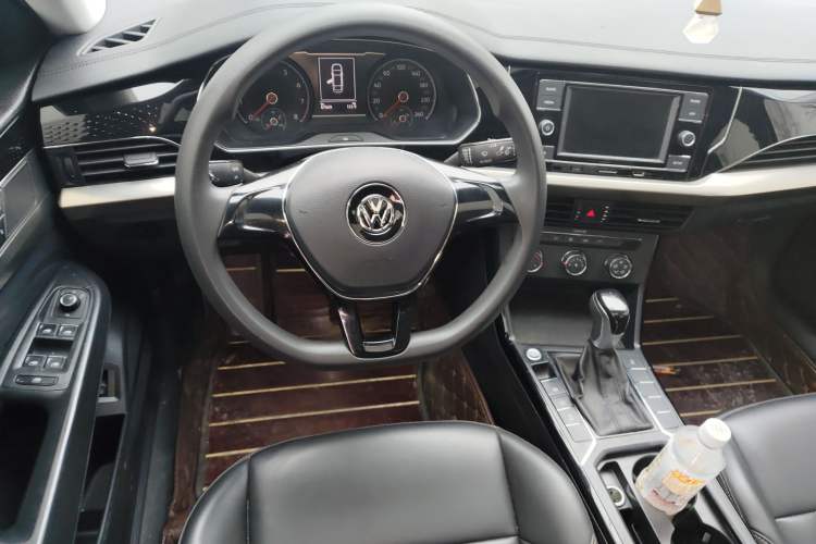Used Volkswagen Passat 2019 280TSI Business Edition China VI
