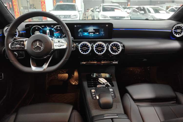 Used Mercedes-Benz A-Class 2022 Restyled A 200 L Sport Sedan Fashion Version