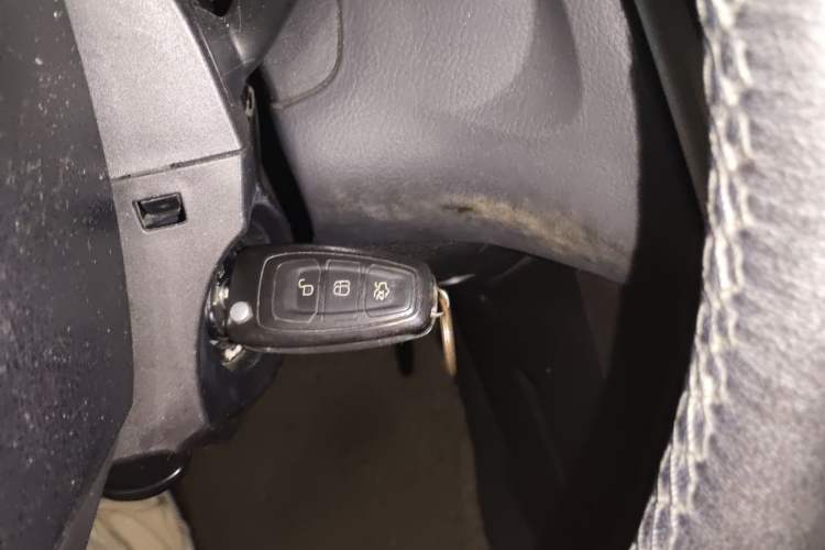 Used Ford Focus 2012 Hatchback 1.6L Automatic Fashion Edition Vehicle Key