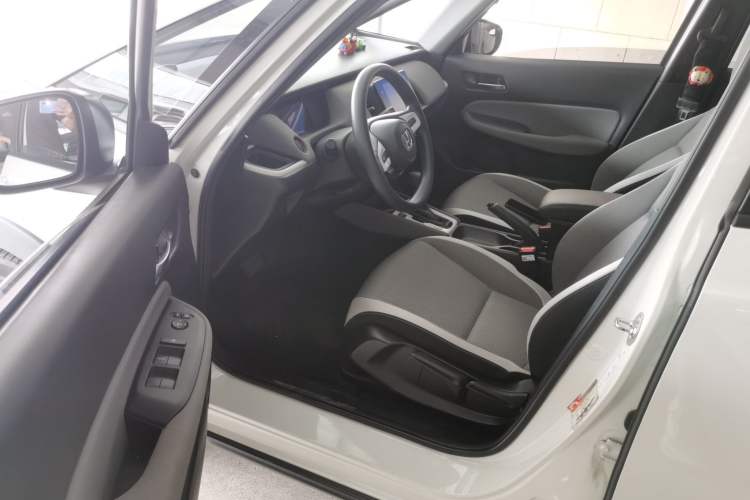 Used Honda LIFE 2021 1.5L CVT CRO-S Fun Edition Driver Seat