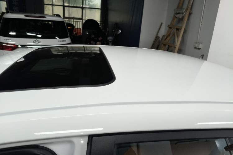 Used Geely Auto Emgrand 2025 4th Generation 1.5L CVT Flagship Version Roof