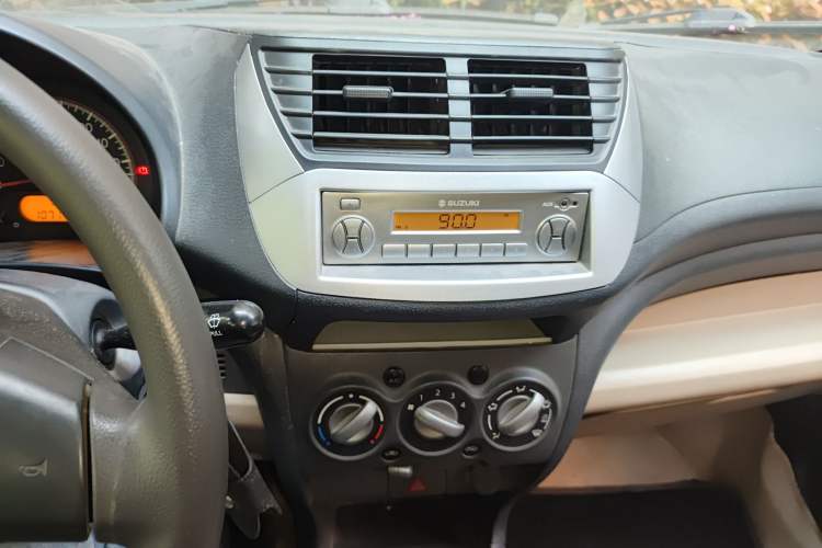 Used Suzuki Alto 2012 1.0L Manual Utility Version Audio And AC Panel