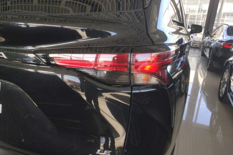 Used Toyota Sienna 2026 Model 2.5L Dual-Engine Two-Wheel-Drive Comfort Edition