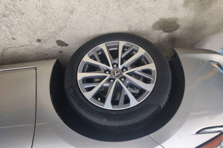 Used Lexus ES 2021 300h Excellence Edition