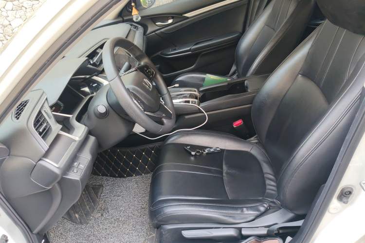 Used Honda Civic 2016 220TURBO CVT Luxury Edition
