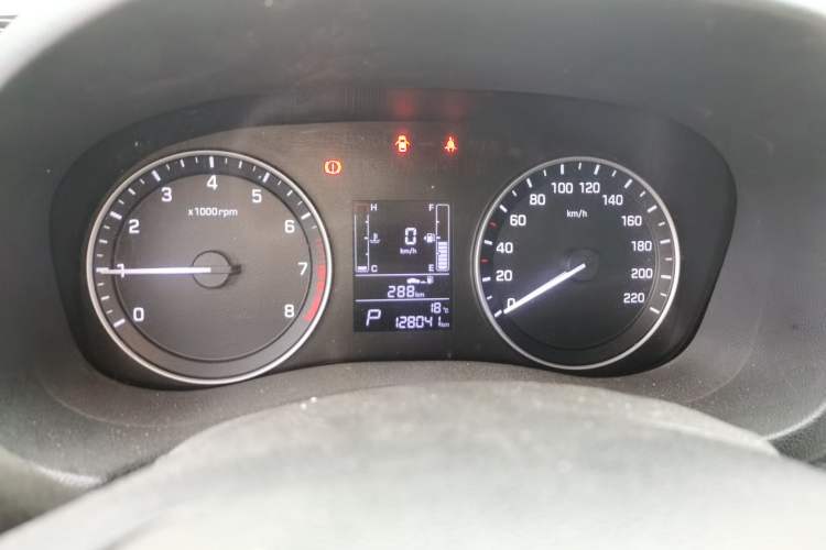 Used Hyundai ix25 2015 1.6L Automatic Two-Wheel Drive Smart GLS Trim Odometer Close Up