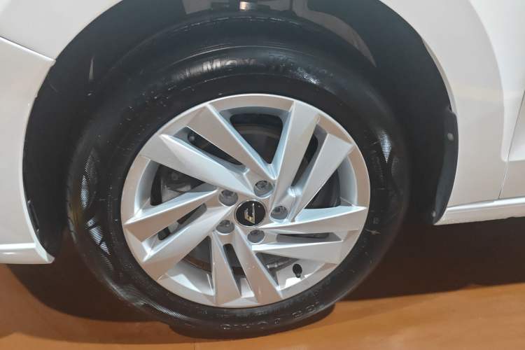 Used Jetta VA3 2019 1.5L Automatic Enjoyment Edition Left Front Wheel Hub