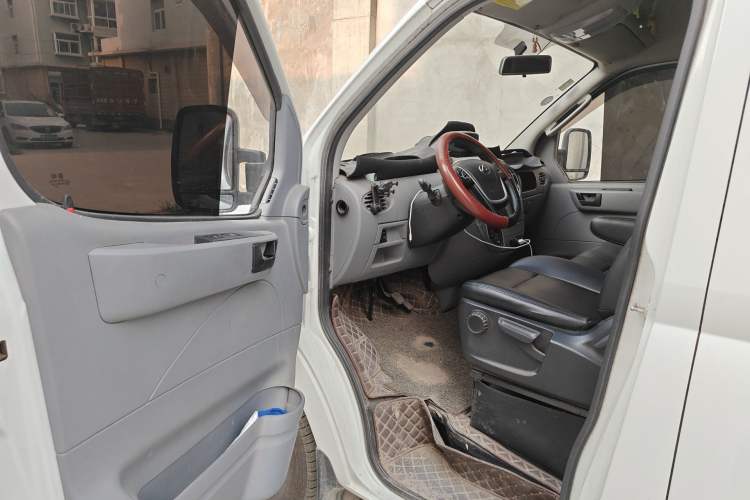 Used SAIC MAXUS Xintu V80  Driver Seat