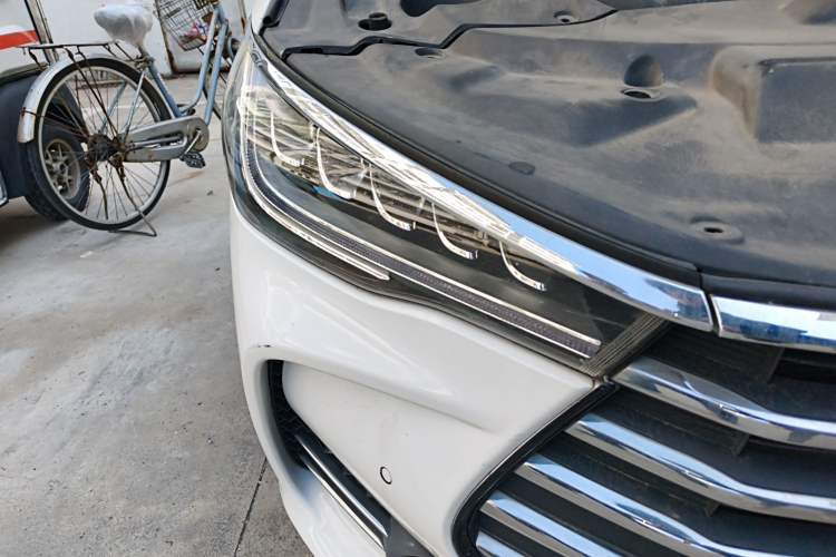 Used BYD Song MAX 2017 1.5T Automatic Smart Connect Prestige 7-Seater
