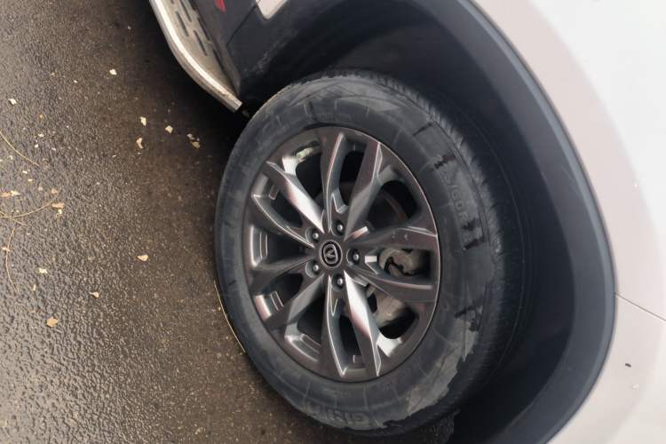 Used Changan CS75 2021 Honor Million Edition 280T DCT Prestige Model
