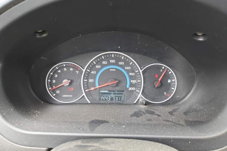 Used Wuling Rongguang V 2016 1.5L Standard Version
