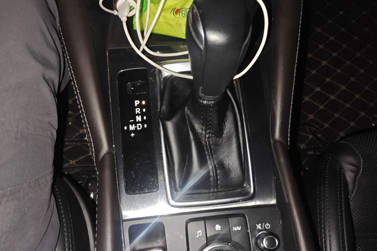 Used Mazda Atenza 2018 2.0L Blue Sky Luxury Edition China VI Standard
