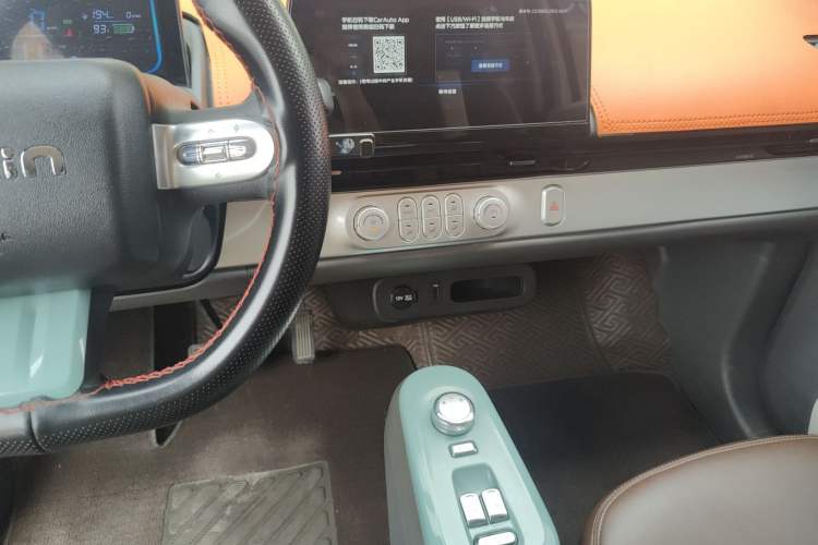 Used CHANGAN NEVO Lumin 2022 210km Sweet Edition Audio And AC Panel