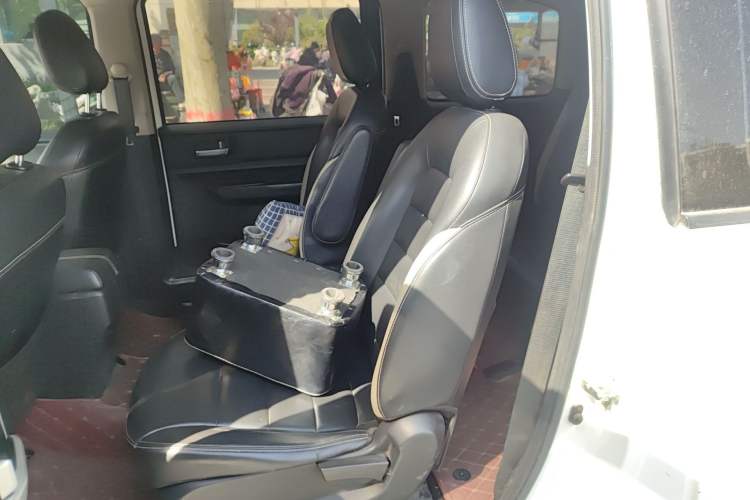 Used Wuling Hongguang PLUS 2019 1.5T Manual Luxury 7-Seater