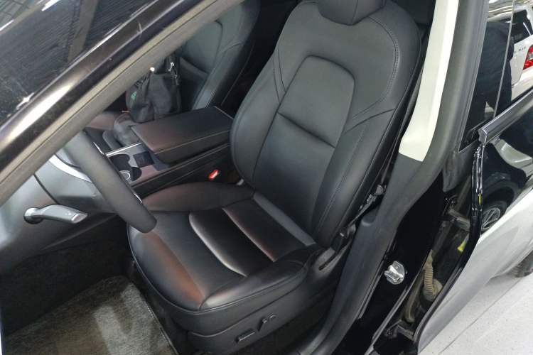 Used Tesla Model Y 2021 Long-Range All-Wheel-Drive Version