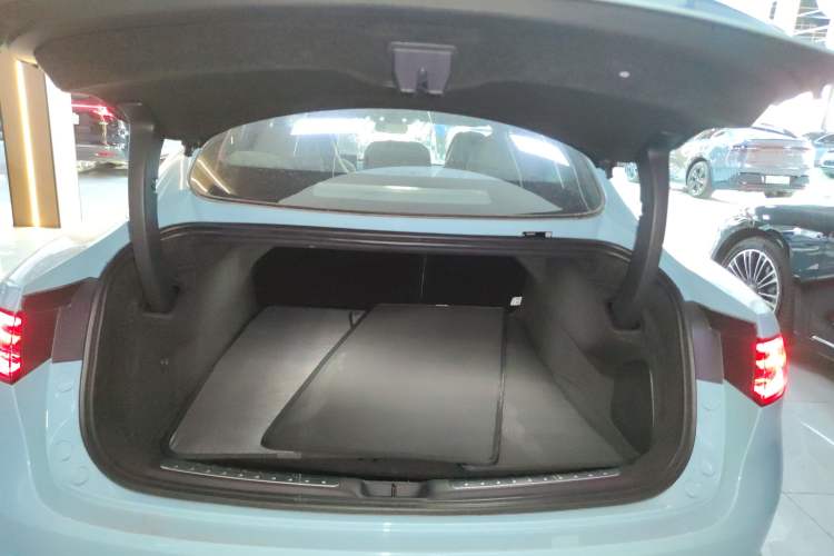 Used Hima Luxeed S7 2025 785 km Ultra
