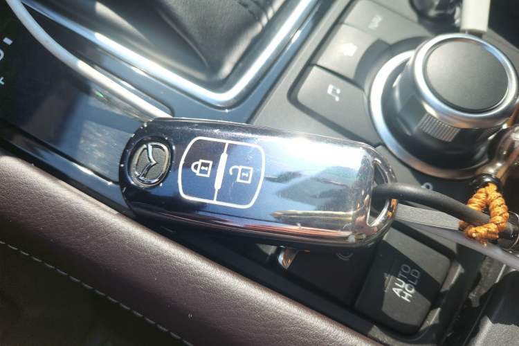 Used Mazda CX-4 2018 2.0L Automatic Two-Wheel Drive Blue Sky Premium Upgrade Version China V Standard
