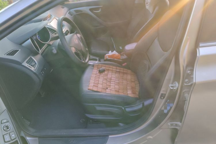 Used Hyundai Elantra (5th Generation / Langdong) 2016 1.6L Automatic Prestige Model