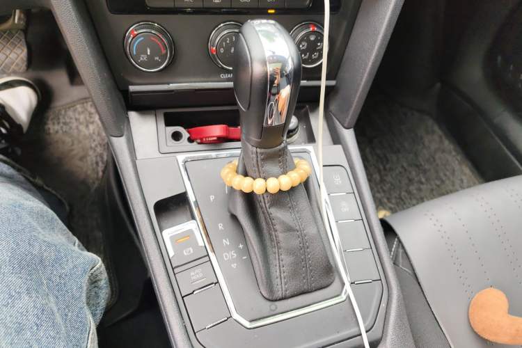 Used Volkswagen Lamando 2019 230TSI DSG Fashion Edition China VI
