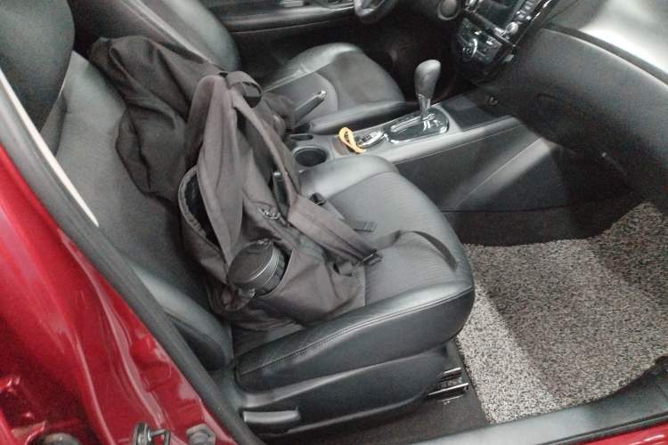 Used Nissan Tiida 2014 1.6L CVT Smart Model Right Front Seat