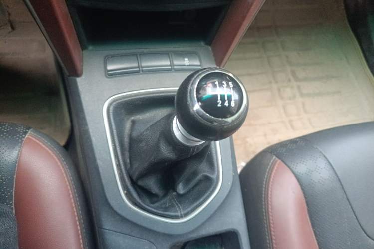 Used BYD G5 2014 1.5TI Manual Luxury Edition