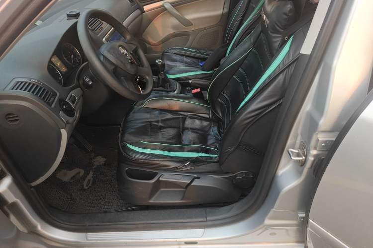 Used Skoda Octavia 2014 1.6L Manual Yijie Edition Left Front Seat