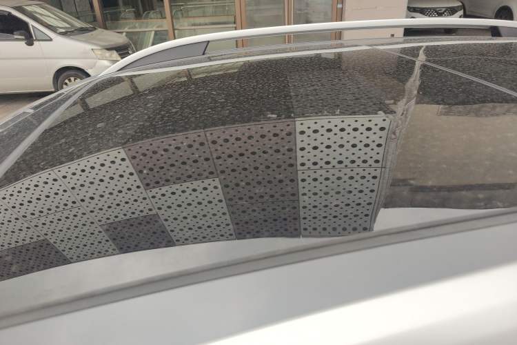 Used Roewe RX5 2023 PLUS 330TGI Automatic Trendsetting Smart Edition
