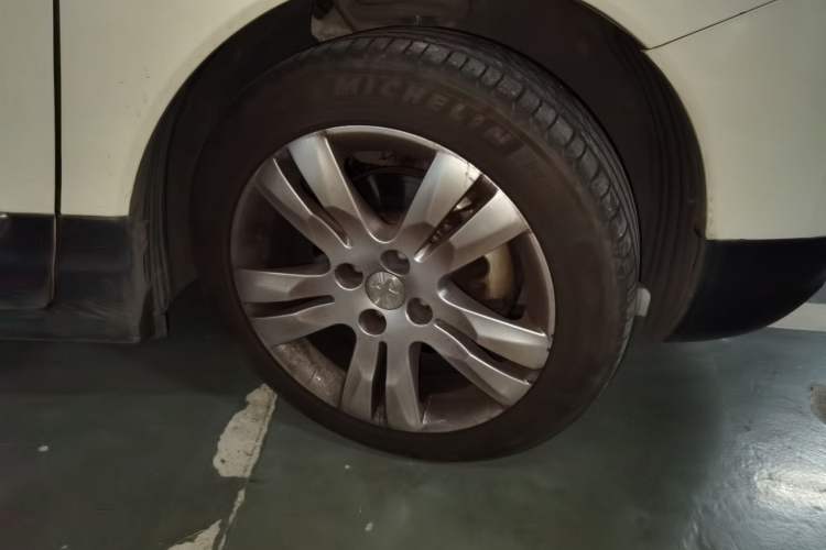 Used Peugeot 3008 2015 2.0L Automatic Trend Edition
