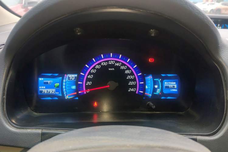 Used BYD M6 2015 2.4L Automatic Luxury Model