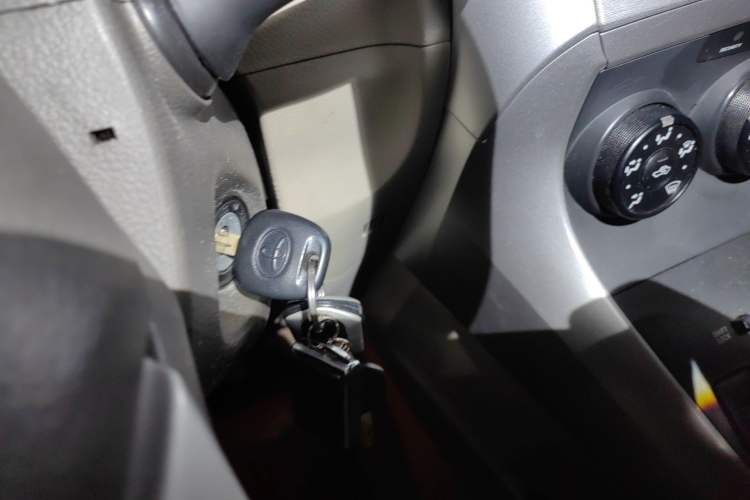 Used Toyota Verso 2014 Starlight 180E CVT Elite Edition Vehicle Key