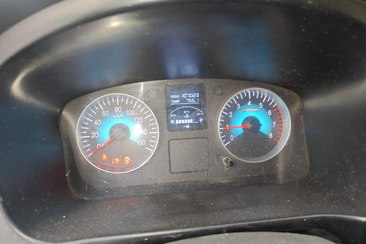 Used Jinbei Gold Hiace 2023 1.5L Passenger Vehicle Engineering Lion 5/6/7 Seater Instrument Cluster