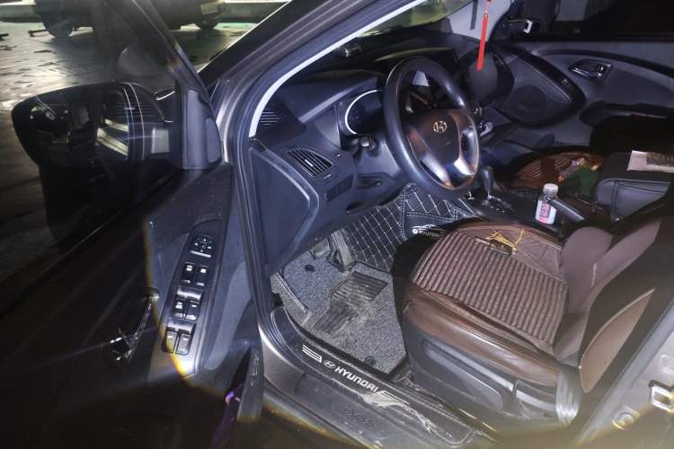 Used Hyundai ix35 2012 2.0L Automatic Two-Wheel Drive New Edition GL Driver Seat