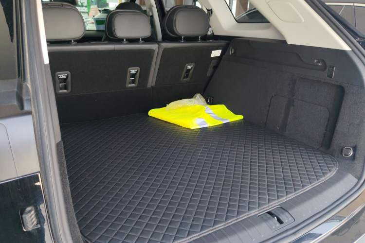 Used Chery Fengyun T9 2025 120 Long-Range Luxury Version 5 Seats Lithium Iron Phosphate Trunk