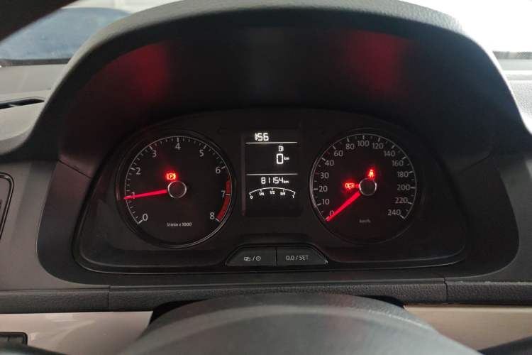 Used Volkswagen Lavida 2013 Revised Classic 1.6L Manual Fashion Edition
