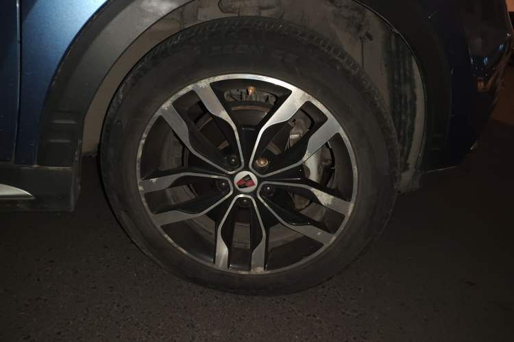 Used Roewe RX5 2018 20T Two-Wheel Drive Manual Internet Smart Edition
