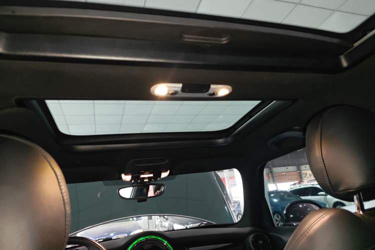 Used MINI 2018 1.5T COOPER Classic Edition Five-Door Version Headliner