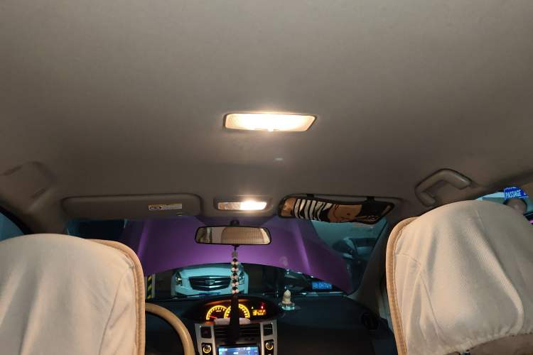 Used Toyota Yaris 2011 1.6E Automatic Charm Edition Headliner