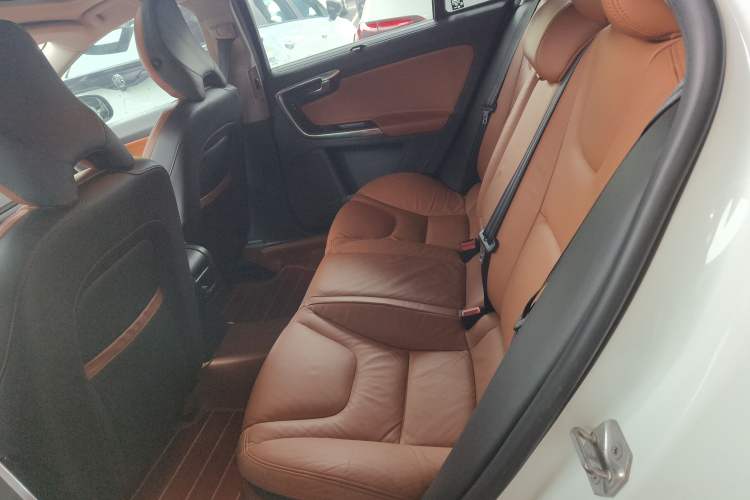 Used Volvo S60 2014 S60L T5 Intelligent Drive Edition
