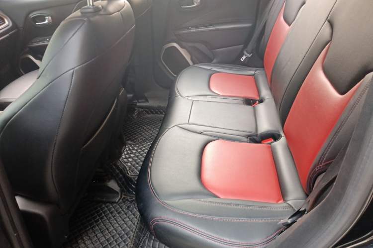 Used Jeep Renegade 2016 1.4T Automatic Kinetic Edition Left Rear Seat