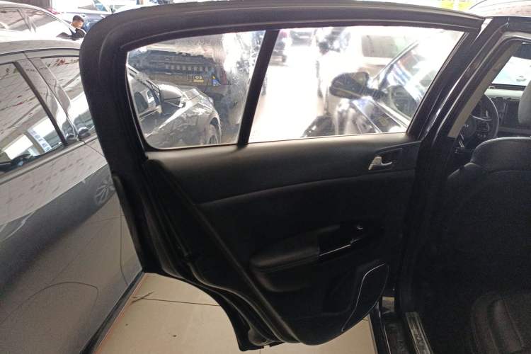 Used Kia KX5 2017 1.6T Automatic Two-Wheel Drive 15th Anniversary Special Edition DLX
