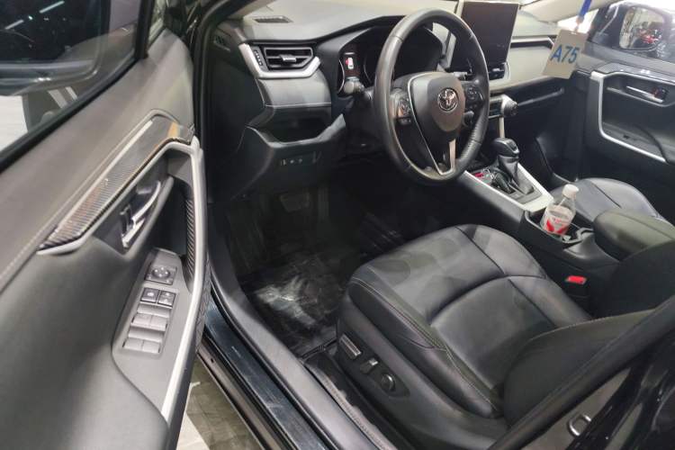 Used Toyota Wildlander 2022 Dual-Engine 2.5L E-CVT Two-Wheel Drive Luxury Edition
