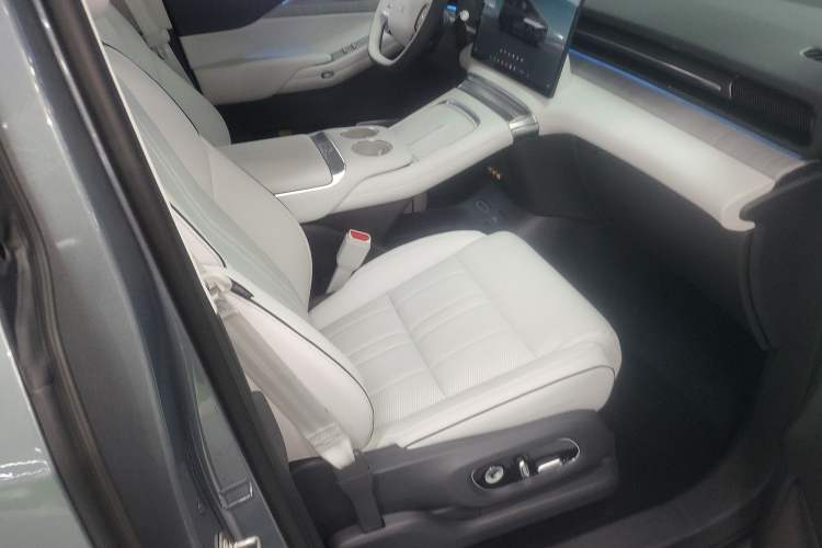 Used XPeng X9 2026 Model—Range-Extended Version 1602 Ultra