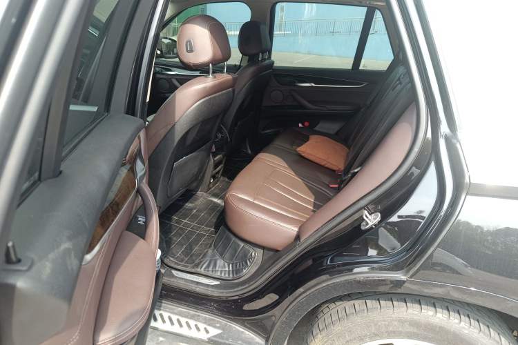 Used BMW X5 2018 xDrive28i
