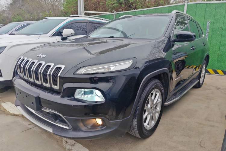 Used Jeep Cherokee 2017 2.4L Leading Smart Edition