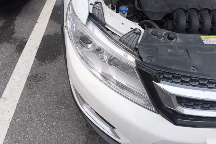 Used Dongfeng Aeolus AX3 2016 1.5L Manual ZhiKu Model
