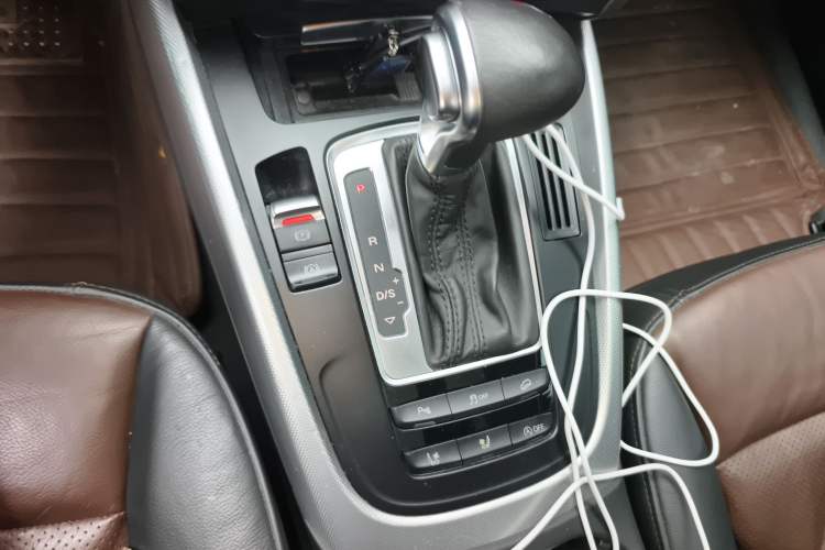 Used Audi Q5 2016 40 TFSI Technology Edition Gear Lever