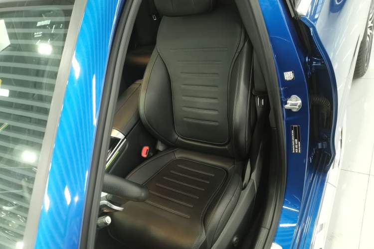 Used Mercedes-Benz C-Class 2022 C 260 L Sport Edition Left Front Seat